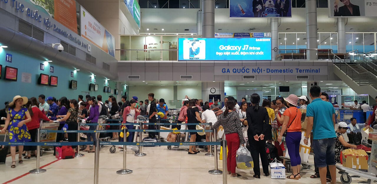 Cam Ranh Airport Passengers Checking in