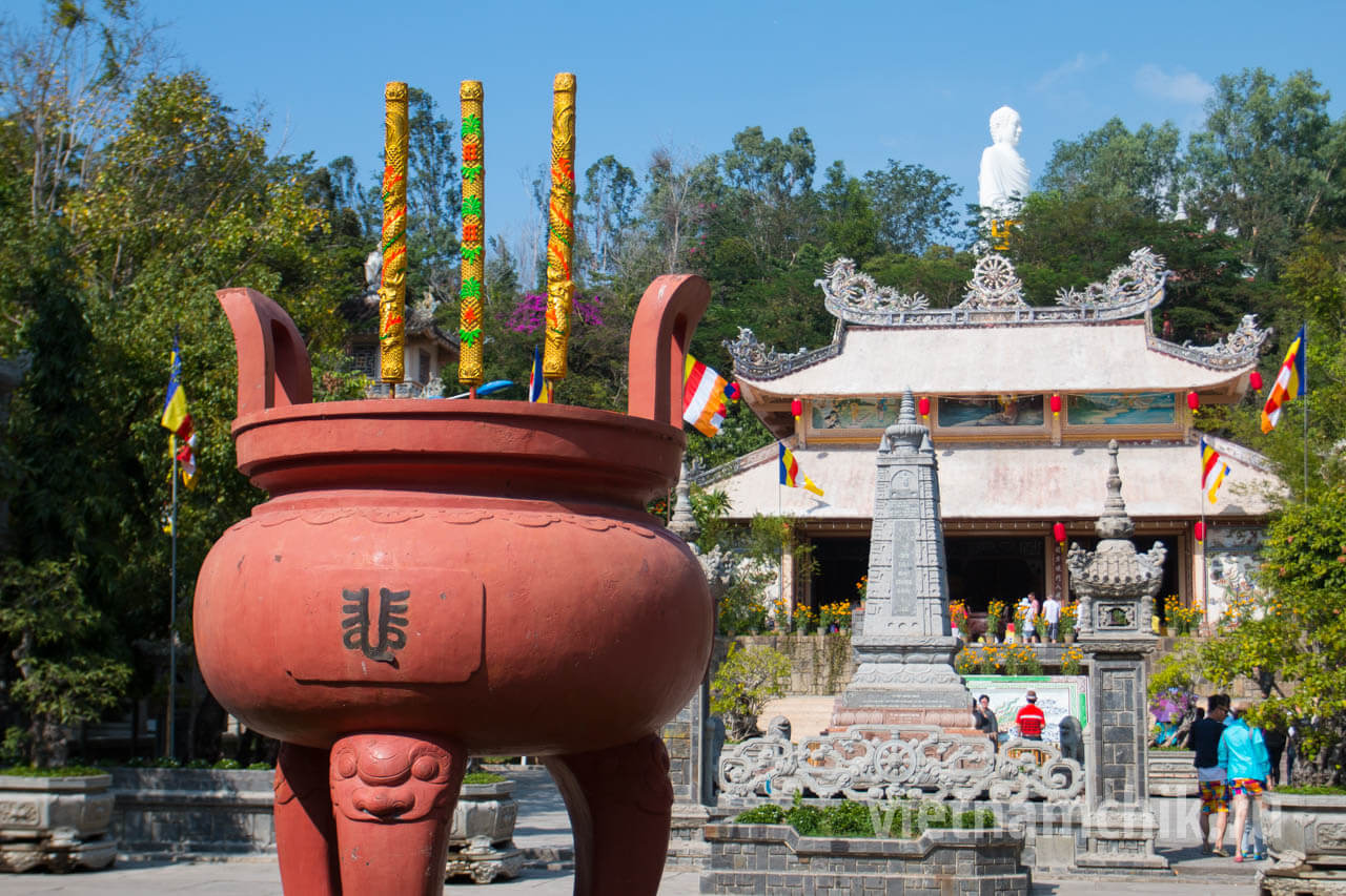 Главный храм в пагоде Лонг Шон