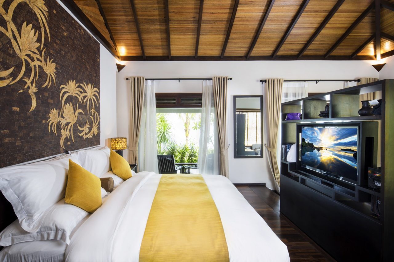 Amiana Resort. Спальня с видом на море